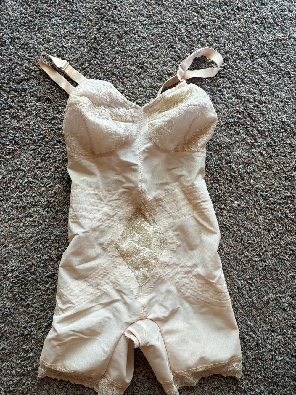 Rago 9071 Shapette Long Leg Body Briefer Shapewear 36DD Like New - Beige - Picture 3 of 3